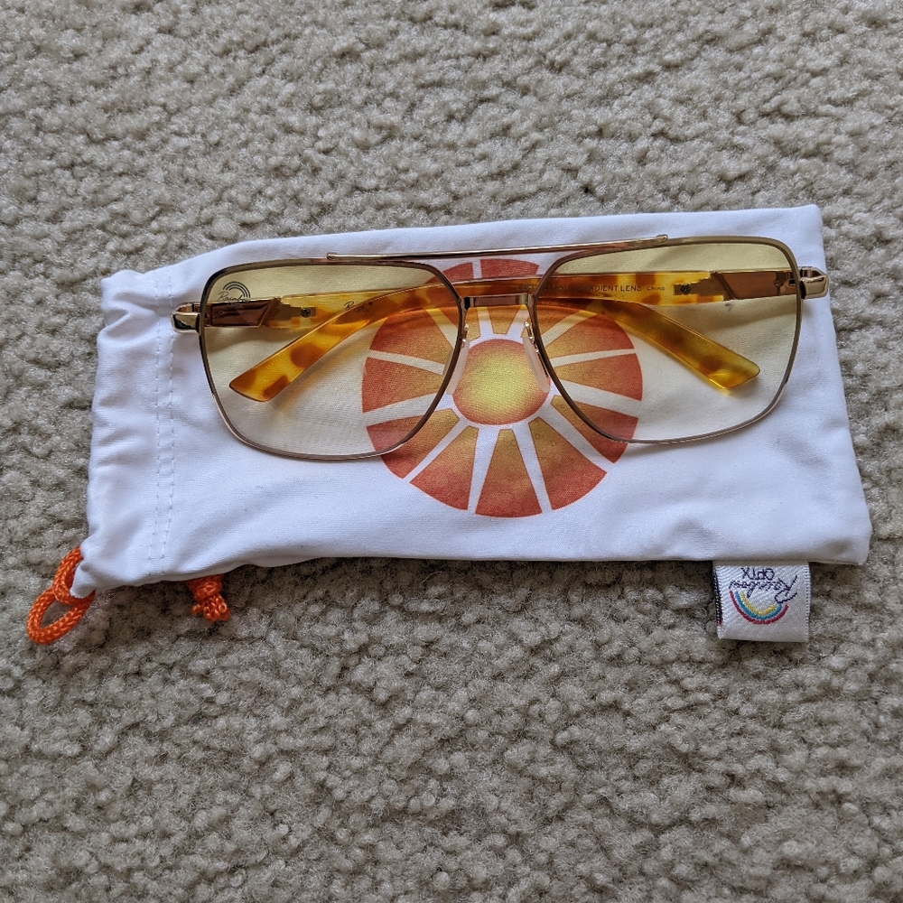 Sunglasses / Yellow